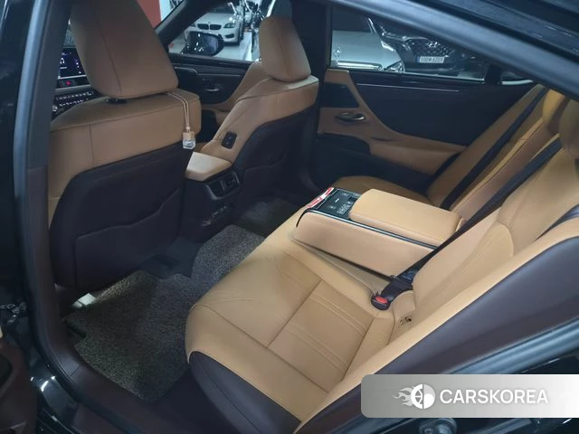 Lexus ES300h 7th generation id 4476311 из Кореи 14
