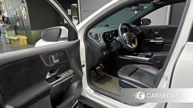 Mercedes-Benz GLA - Class H247 id 4293813 из Кореи 31