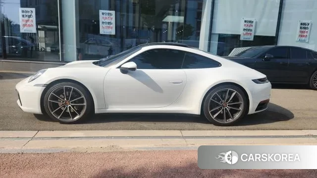 Porsche 911(992) id 3701824 из Кореи 14