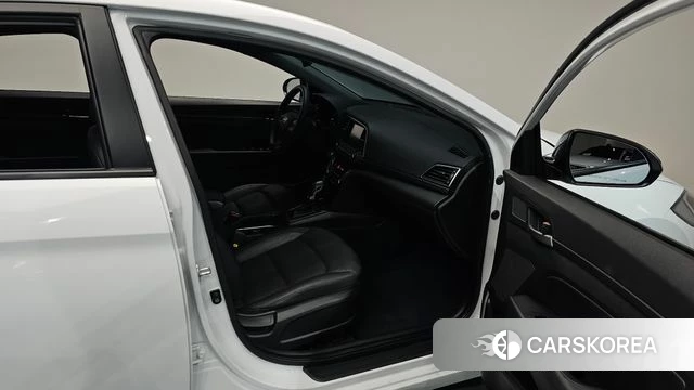 Hyundai Avante AD id 4918910 из Кореи 34