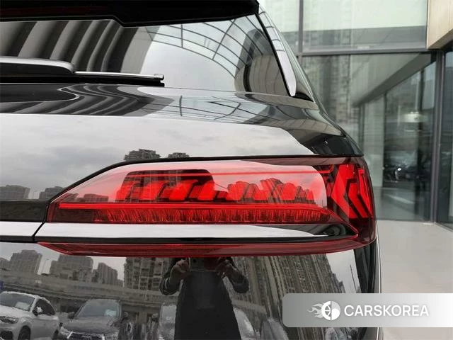 Audi SQ7 id 4333704 из Китая 13