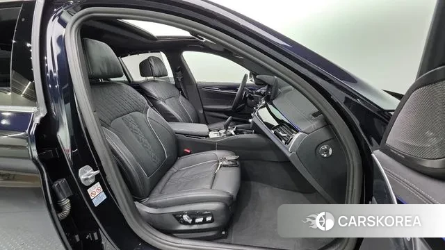 BMW 5 Series (G30) id 3416571 из Кореи 20