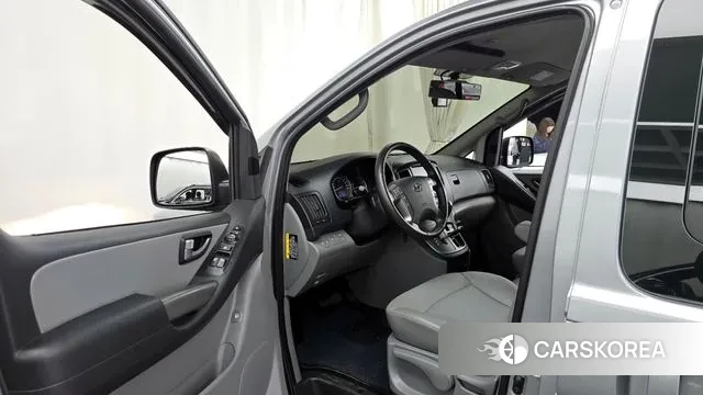 Hyundai The New Grand Starex id 3747690 из Кореи 20
