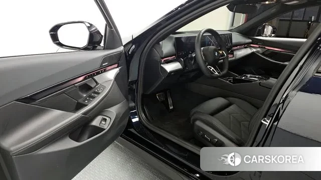 BMW 5 Series (G60) id 3359372 из Кореи 20