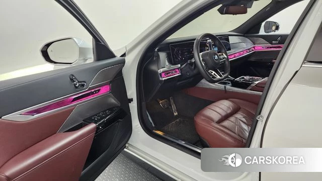 BMW 7 Series (G70) id 4590985 из Кореи 36