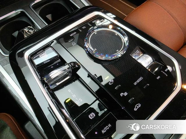 BMW 7 Series (G70) id 4017445 из Кореи 20