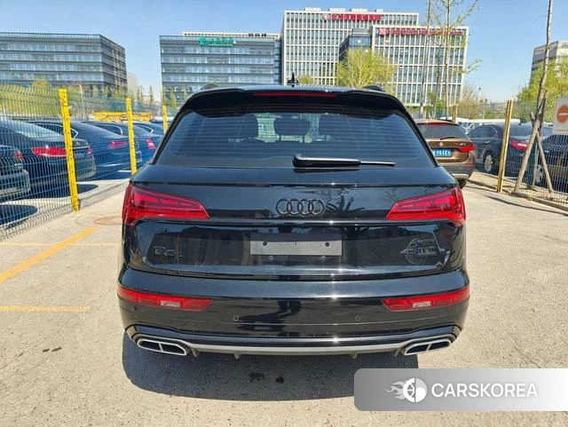 Audi Q5L id 3920685 из Китая 24