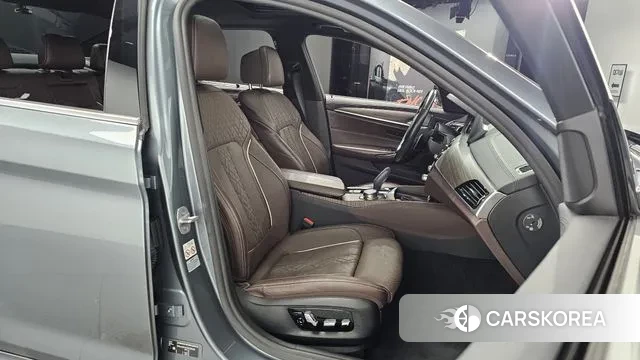 BMW 5 Series (G30) id 3602358 из Кореи 20