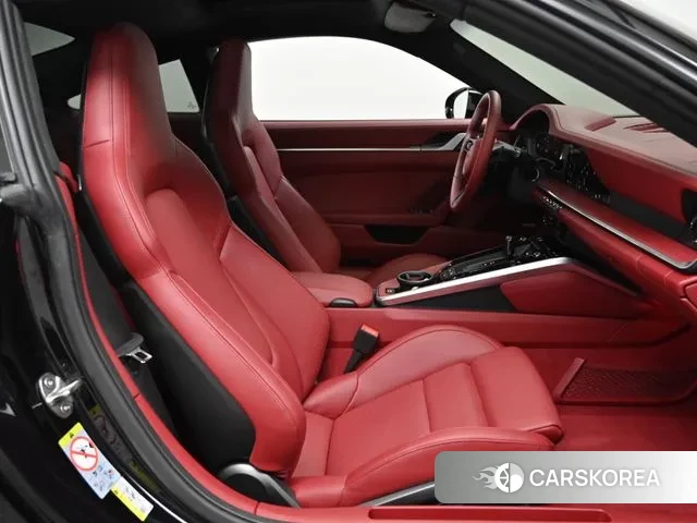 Porsche 911(992) id 3585423 из Кореи 20