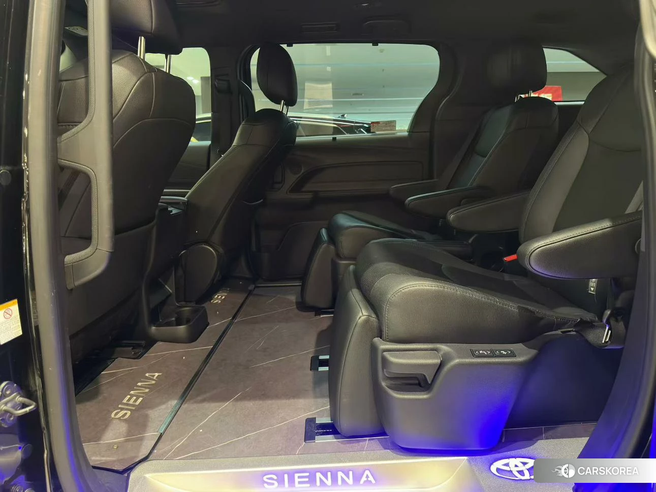 Toyota Sienna id 4461452 из Китая 10