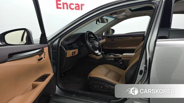 Lexus New ES300h id 3845900 из Кореи 20