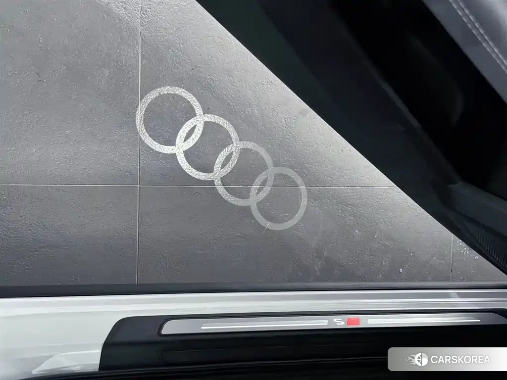 Audi Q5L id 4559834 из Китая 27