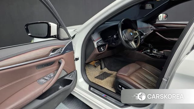 BMW 5 Series (G30) id 3911167 из Кореи 20