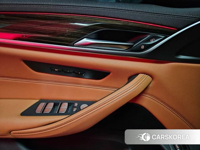 BMW 5 Series (G30) id 3819489 из Кореи 15