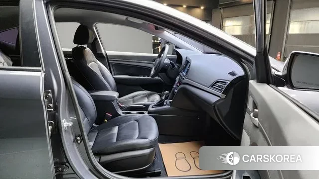 Hyundai Avante AD id 3112875 из Кореи 20