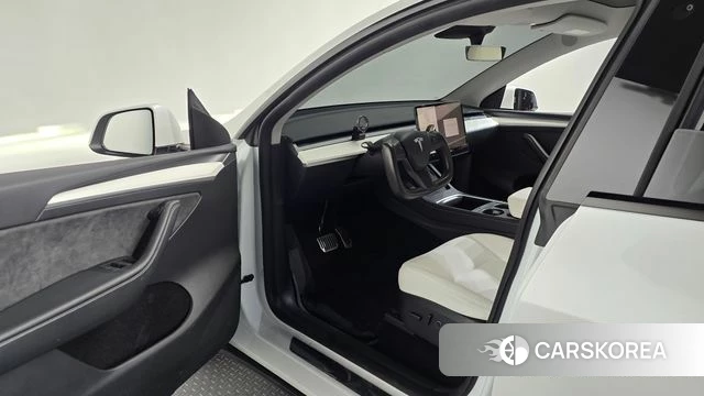 Tesla Model Y id 4549058 из Кореи 34