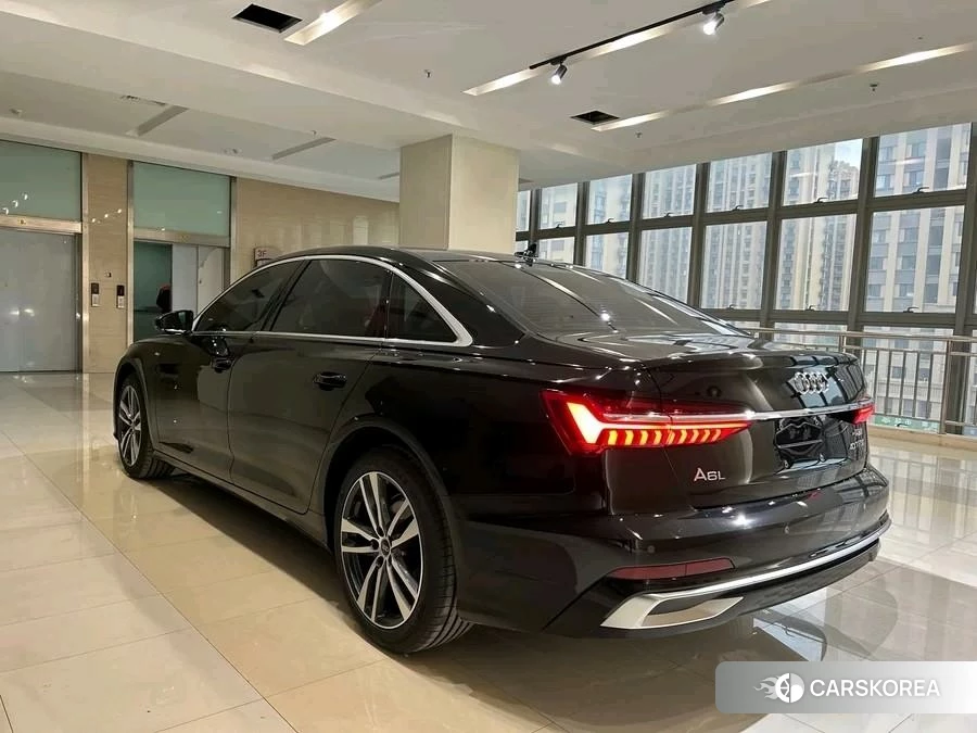 Audi A6L id 4420348 из Китая 16