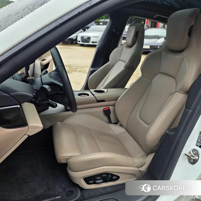 Porsche Taycan id 4494897 из Кореи 20