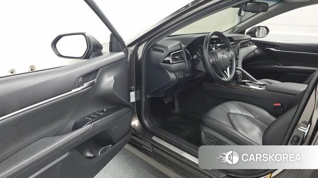 Toyota Camry (XV70) id 4642827 из Кореи 31