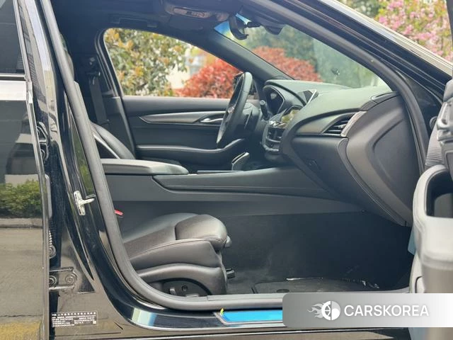 Cadillac CT5 id 4240867 из Китая 10