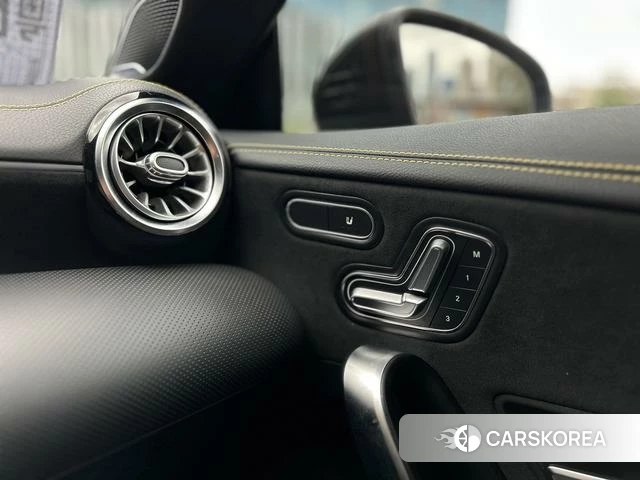 Mercedes-Benz CLA AMG id 4274453 из Китая 23