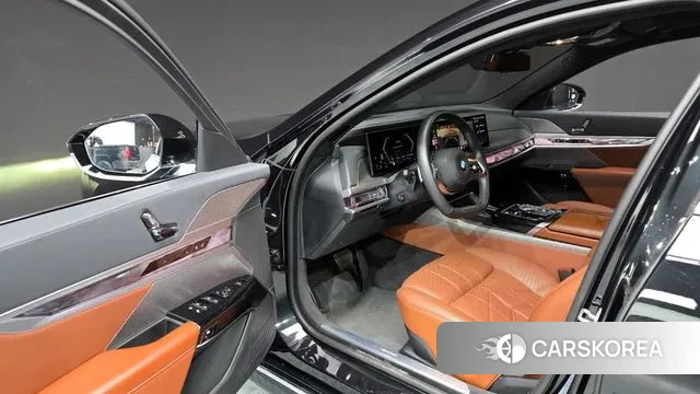 BMW 7 Series (G70) id 3571733 из Кореи 20