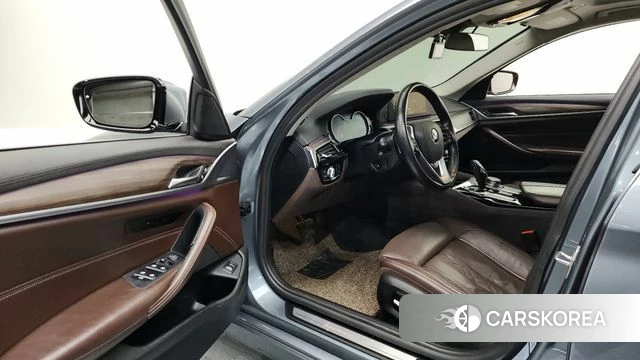 BMW 5 Series (G30) id 3808313 из Кореи 20