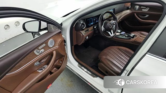 Mercedes-Benz E-Class W213 id 4250831 из Кореи 34