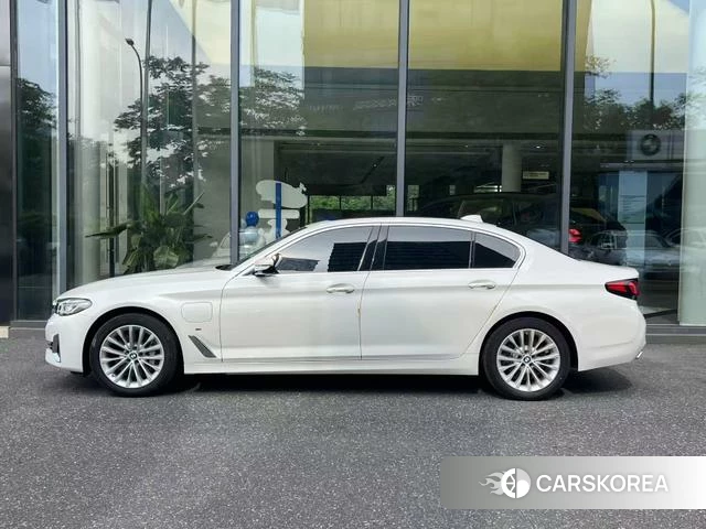 BMW 5 series PHEV id 4358918 из Китая 14