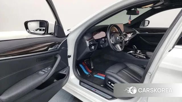 BMW 5 Series (G30) id 3498040 из Кореи 20