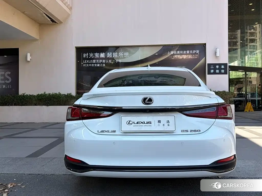 Lexus ES id 4680787 из Китая 15
