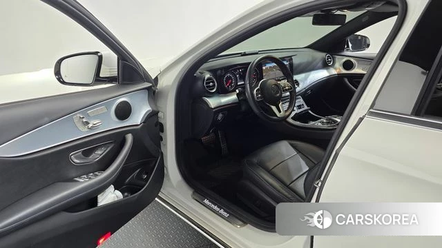 Mercedes-Benz E-Class W213 id 4519962 из Кореи 37