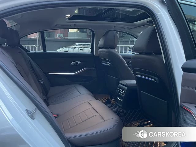 BMW 3 series id 4297623 из Китая 17
