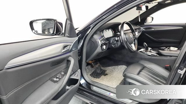 BMW 5 Series (G30) id 4305213 из Кореи 20