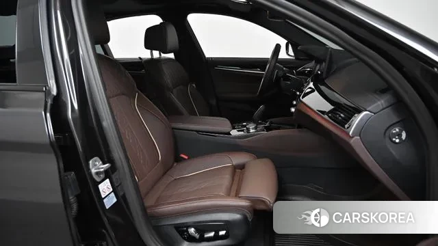 BMW 5 Series (G30) id 3675205 из Кореи 20