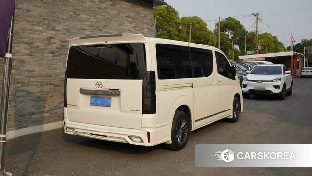 Toyota Hiace id 4239402 из Китая 17