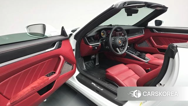 Porsche 911(992) id 4321801 из Кореи 36