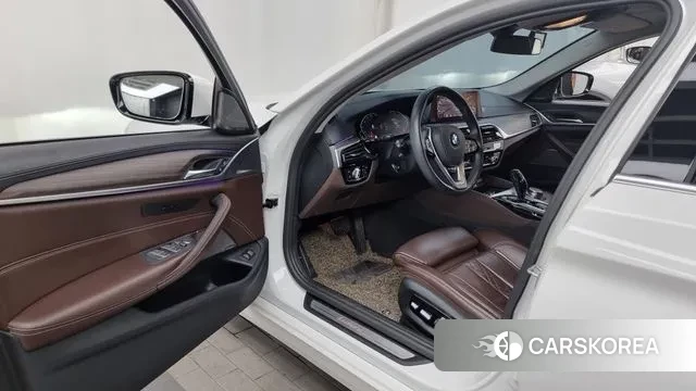 BMW 5 Series (G30) id 3013178 из Кореи 20