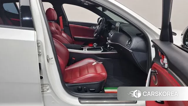 Kia Stinger id 3661981 из Кореи 20