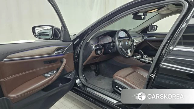 BMW 5 Series (G30) id 4937220 из Кореи 20