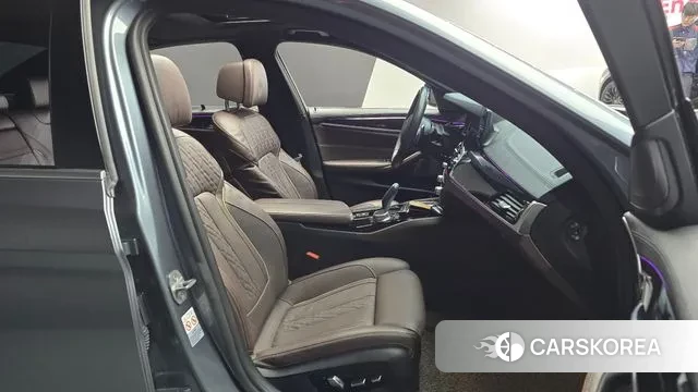 BMW 5 Series (G30) id 2941368 из Кореи 20