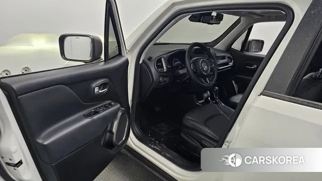 Jeep Renegade id 3640982 из Кореи 20