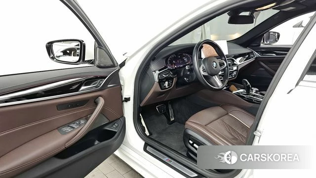 BMW 5 Series (G30) id 3806181 из Кореи 20