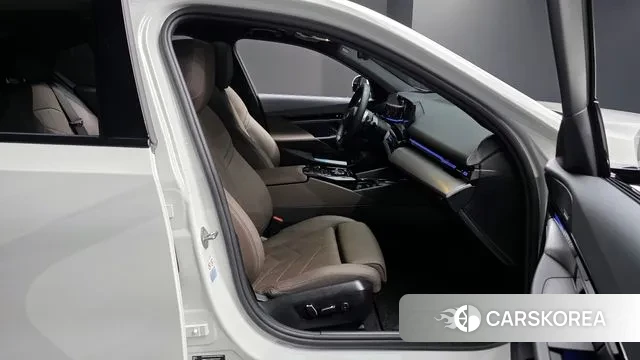 BMW 5 Series (G60) id 3654136 из Кореи 20