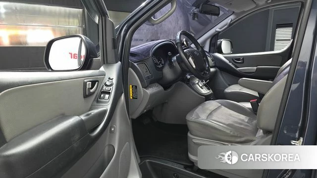 Hyundai The New Grand Starex id 4197251 из Кореи 32