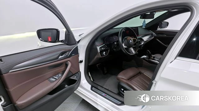 BMW 5 Series (G30) id 3953662 из Кореи 20