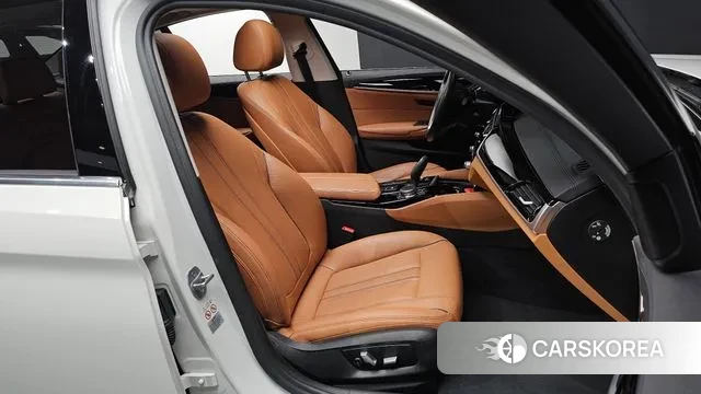 BMW 5 Series (G30) id 3291965 из Кореи 20