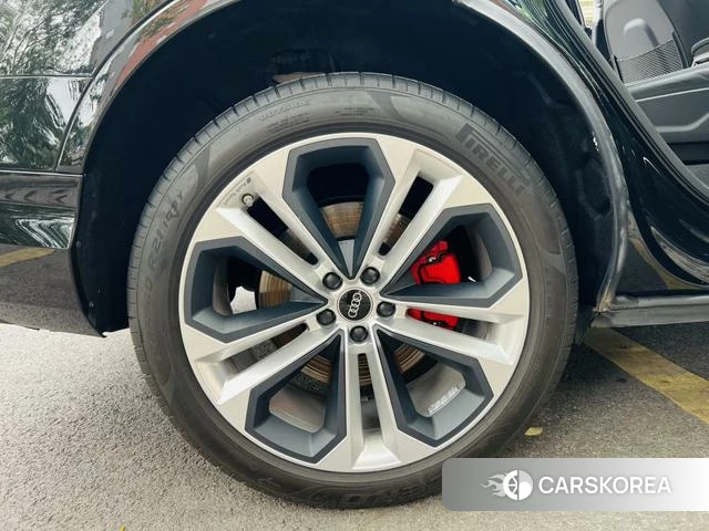 Audi Q7 id 4279245 из Китая 30