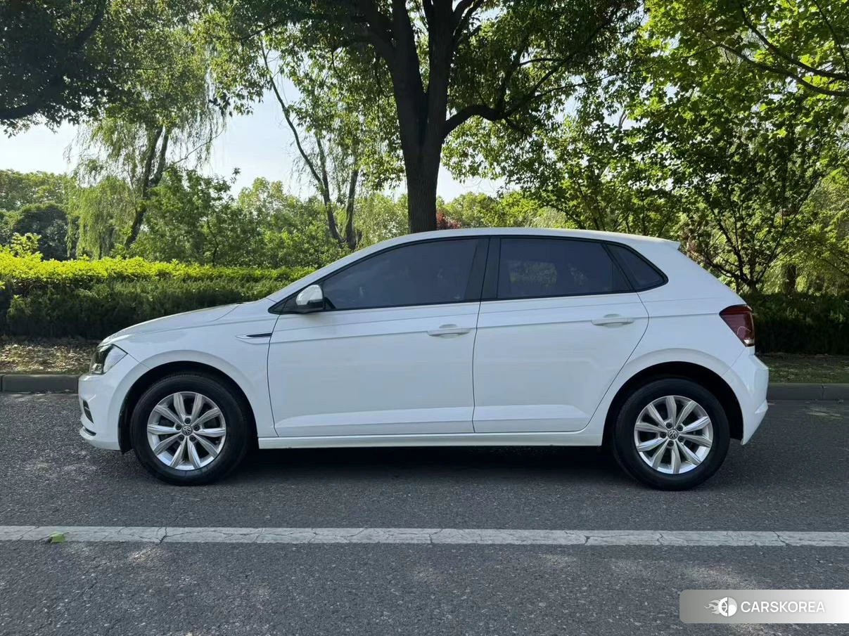 Volkswagen Polo id 4452343 из Китая 11