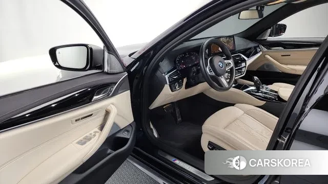 BMW 5 Series (G30) id 3721844 из Кореи 20